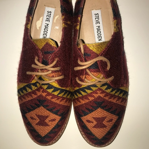 Steve Madden Jazie Aztec Tapestry Oxfords Shoes Lace up Flats Size 6.5 - Picture 1 of 10